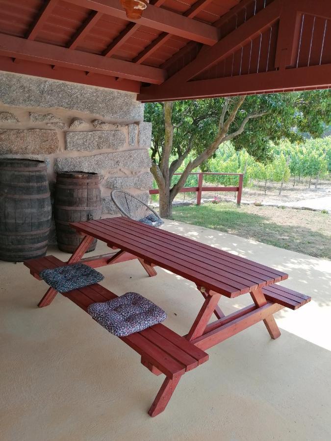 Quinta Pousada De Fora Wines & Tourism 귀마레스 외부 사진