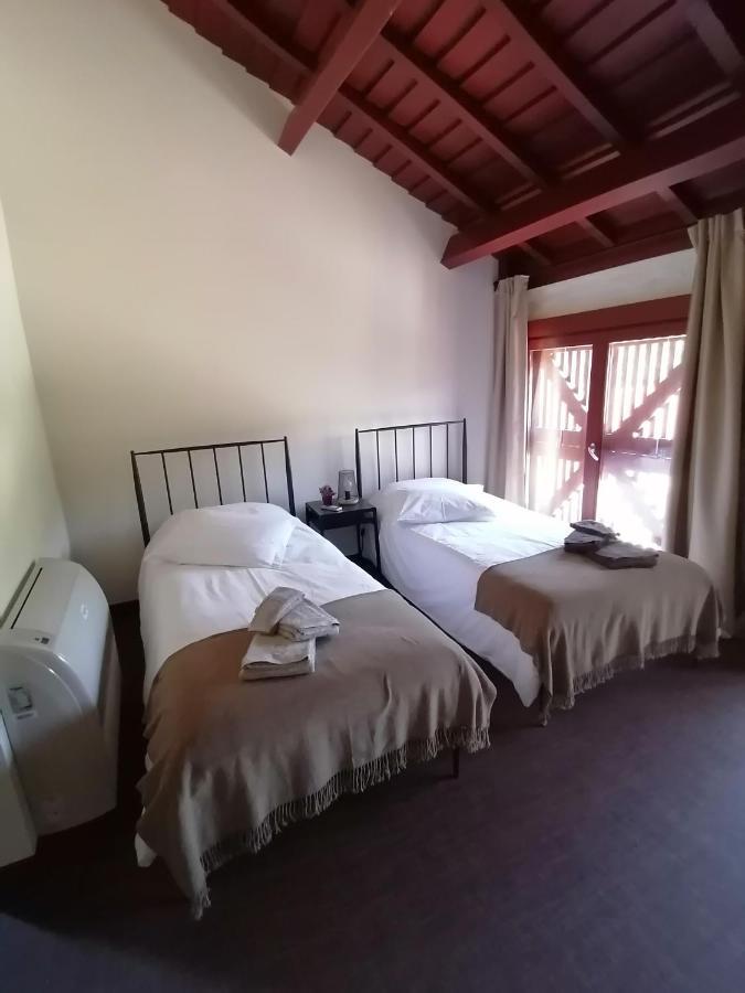 Quinta Pousada De Fora Wines & Tourism 귀마레스 외부 사진