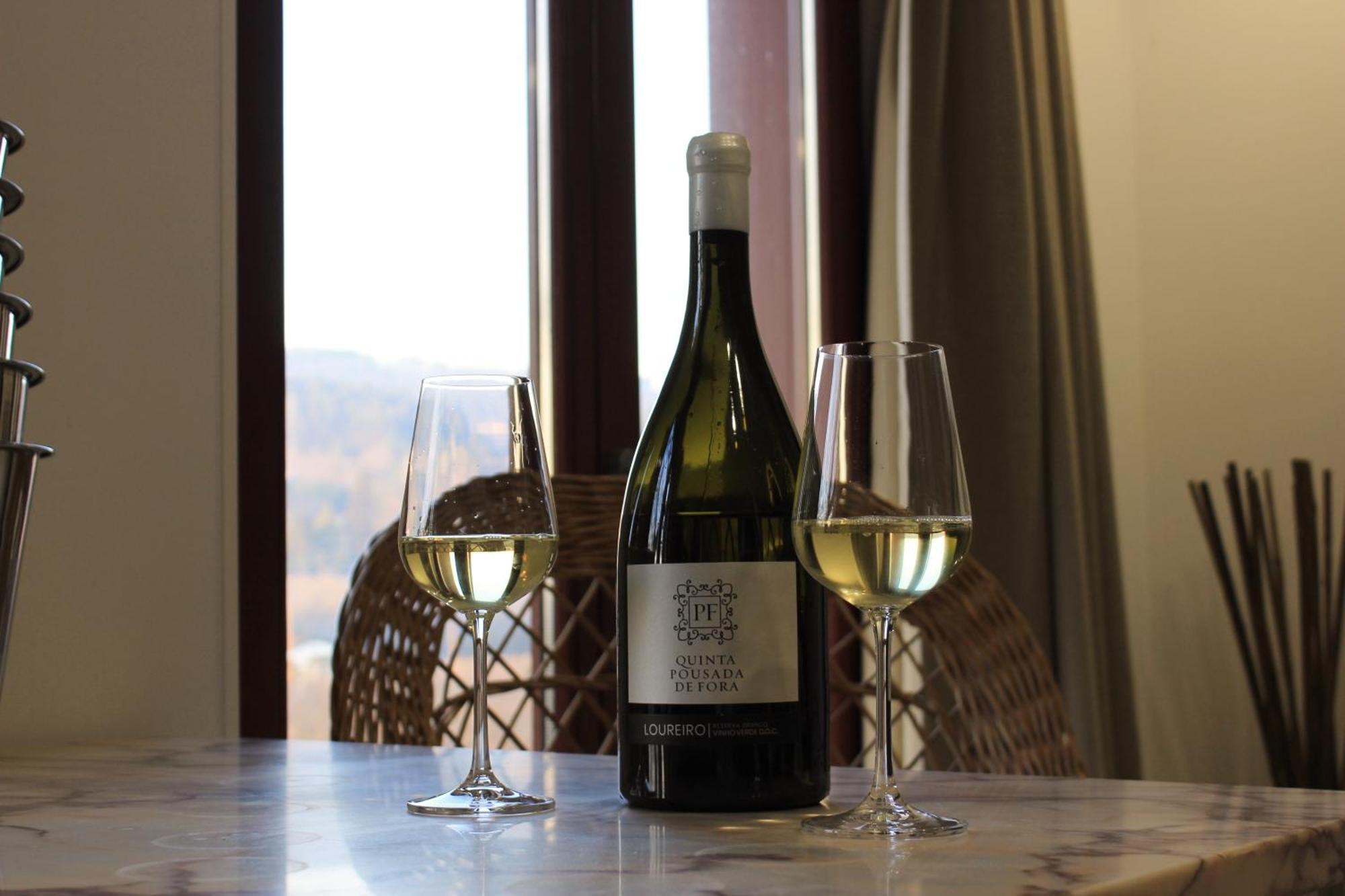 Quinta Pousada De Fora Wines & Tourism 귀마레스 외부 사진